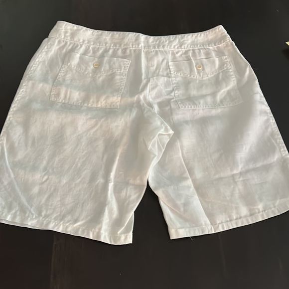 Tommy Bahama Linen Shorts 🌺 - Picture 3 of 4
